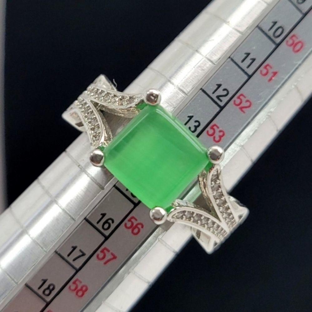 Emerald & Silver Ring ( faux ) size 7